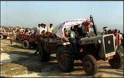 People proceeding to Raghuraj Pratap's rally on tractors